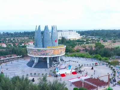 Mũi Sa Vĩ điểm đánh dấu địa đầu cực Đông Bắc của đất nước. Ảnh: Trung tâm TT & VH Móng Cái