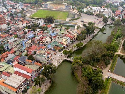 Toàn cảnh không gian quanh phố đi bộ Thành cổ Sơn Tây.