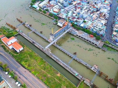 Sau gần 10 năm kể từ ngày khởi công, đến nay, Dự án Ngăn triều có vốn đầu tư gần 10.000 tỷ đồng tại TP.HCM vẫn đang dang dở