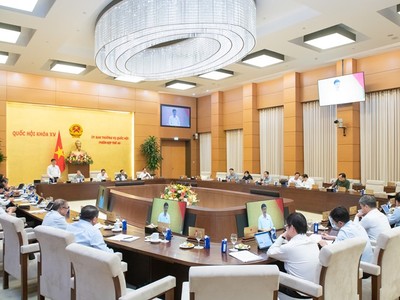 Một phiên họp của Ủy ban Thường vụ Quốc hội. 