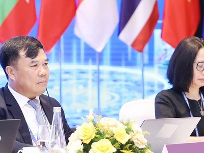 Cục trưởng Cục Hải quan Việt Nam Nguyễn Văn Thọ (trái) tại buổi làm việc.