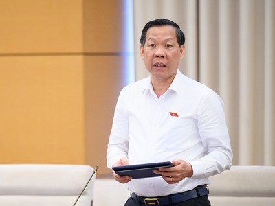 Chủ nhiệm Ủy ban Kinh tế và Tài chính Phan Văn Mãi. 