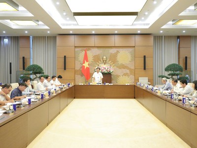 Toàn cảnh phiên thẩm tra - Ảnh: HL.