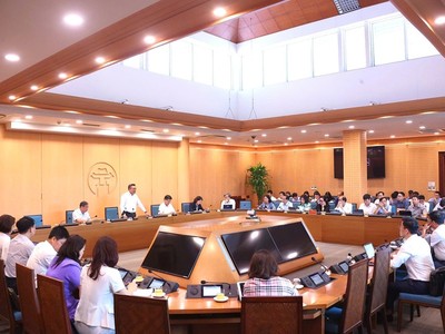 Thành phố Hà Nội lập 30 Tổ bàn giao và 126 Tổ tiếp nhận để triển khai chính quyền hai cấp. 