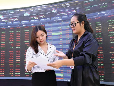 Trong thế giới đầu tư, rủi ro thông tin không phải là lỗi kỹ thuật đơn lẻ, mà là một vấn đề mang tính hệ thống