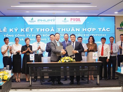 PVFCCo - Phú Mỹ và PVOIL ký kết thỏa thuận hợp tác trong lĩnh vực dịch vụ, thương mại và hóa chất 