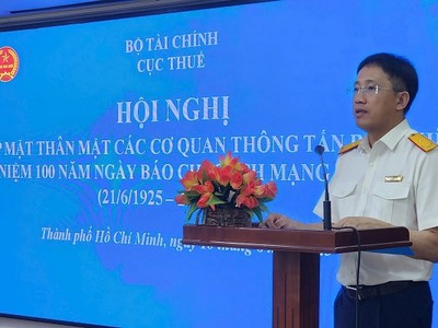 Ông Mai Sơn, Phó cục trưởng Cục thuế chia sẻ tại Hội nghị.