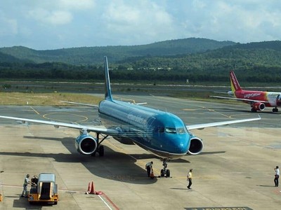 Sân đỗ và đường lăn Cảng hàng không quốc tế Phú Quốc. 