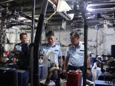 Hơn 5.500 cửa hàng đóng cửa trong tháng cao điểm chống hàng giả 