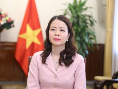 Thứ trưởng Bộ Ngoại giao Nguyễn Minh Hằng.