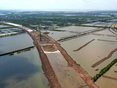 Công trường dự án đường vành đai 2 đoạn tuyến Tân Vũ -Hưng Đạo- đường Bùi Viện.