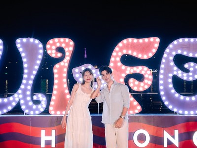 Biển người đổ về Vịnh Pháo hoa Hạ Long xem bắn pháo hoa cuối tuần