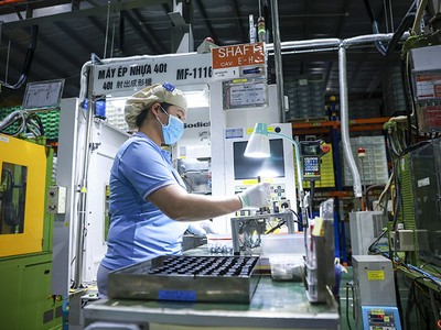 Mức giảm trừ gia cảnh hiện hành cần được điều chỉnh cho phù hợp với thực tiễn kinh tế - xã hội, nhằm bảo đảm đời sống cho người nộp thuế 