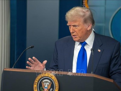 Tổng thống Mỹ Donald Trump phát biểu họp báo tại Nhà Trắng. Ảnh: THX/TTXVN