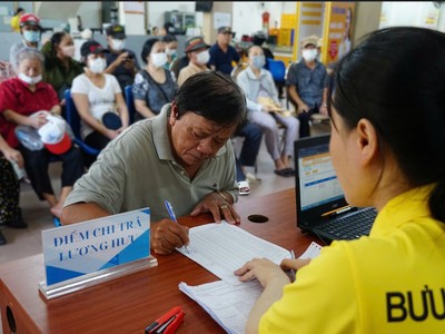 Sở Y tế TP.HCM đề xuất giữ tạm giữ nguyên phương án chi trả trợ cấp xã hội như trước khi sáp nhập.