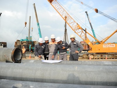 Cổ phiếu hưởng lợi từ đầu tư công: Kỳ vọng bứt phá trong dài hạn