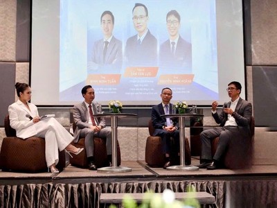 Phần tọa đàm cùng các chuyên gia kinh tế đầu ngành tại Hội thảo (nguồn: Chứng khoán Nhất Việt – VFS)