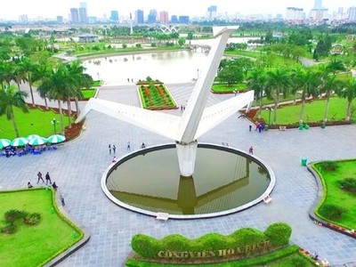 Công viên Hoà Bình.