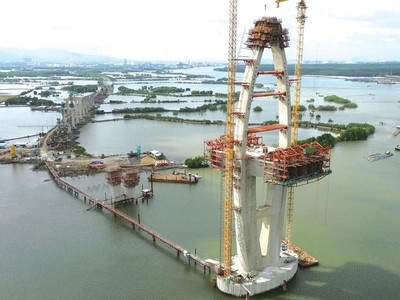 Tổng sản lượng thi công hoàn thành Gói thầu số 38 và Gói thầu số 39 thuộc Dự án cầu Phước An đạt 1.542 tỷ đồng, bằng 60,43% tổng giá trị hợp đồng. Ảnh: Như Nguyệt