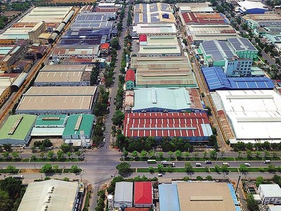 Giá đất tăng cao dẫn đến chi phí bồi thường giải phóng mặt bằng Khu công nghiệp Vĩnh Lộc mở rộng tăng theo (Ảnh: Lê Toàn) 