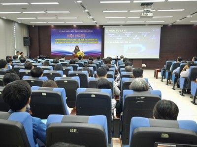 Đà Nẵng mở lớp tập huấn hướng dẫn sử dụng công nghệ trí tuệ nhân tạo cho cán bộ và doanh nghiệp. 