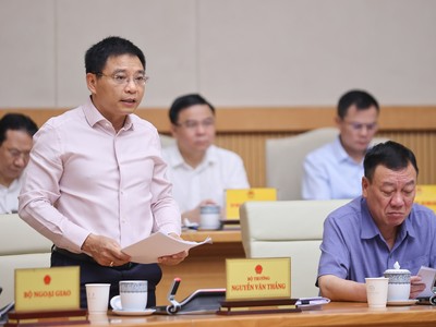 Bộ trưởng Bộ Tài chính Nguyễn Văn Thắng tại cuộc họp. Ảnh: Nhật Bắc