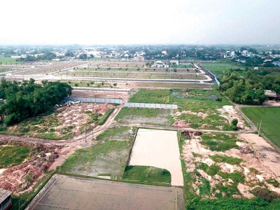 Dự án đất nền An Huy Mỹ Việt phải dừng bán sau 2 tháng ra mắt vì không có khách mua.