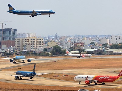 Sân bay Tân Sơn Nhất hiện đang quá tải nên việc chuyển các chuyến bay quốc tế sang Sân bay Long Thành sẽ giảm tải rất lớn cho Tân Sơn Nhất 