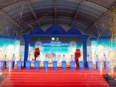 Các đại biểu thực hiện nghi thức khởi công dự án Khu đô thị hỗn hợp Nha Trang