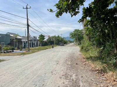 Dự án đường Quang Trung dài 740 m nhưng thi công hơn 8 năm vẫn chưa xong. 