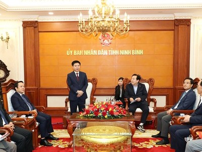 Bí thư Tỉnh uỷ Ninh Bình Trương Quốc Huy phát biểu chào mừng Đoàn công tác của Hiệp hội doanh nghiệp vừa và nhỏ Hàn Quốc. Ảnh báo Ninh Bình