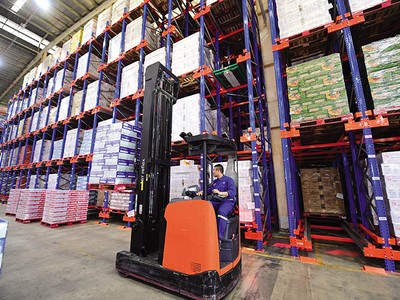 Cần thiết lập một hệ thống công cụ hỗ trợ hiệu quả cho các doanh nghiệp Việt đầu tư ra nước ngoài. Ảnh: Đức Thanh 