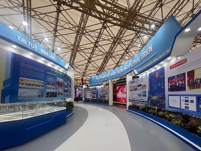 Ấn tượng mạnh mẽ tại gian triển lãm “80 năm Tài chính Việt Nam - Kiến tạo và Phát triển” 