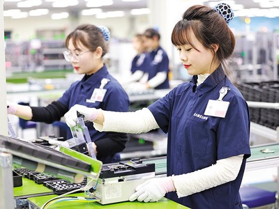 Việc hình thành và phát triển được các ngành công nghiệp chiến lược có thể giúp Việt Nam bắt kịp, tiến cùng và vượt lên trong một số lĩnh vực trọng yếu. Ảnh: Đức Thanh 