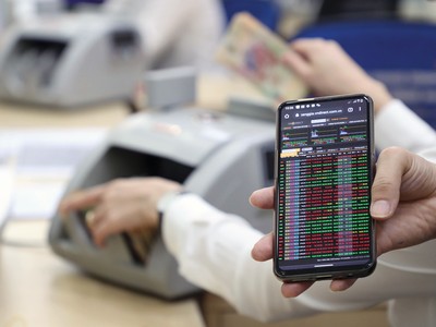 Vốn tín dụng nếu chảy mạnh vào thị trường chứng khoán sẽ tạo rủi ro bong bóng giá cổ phiếu