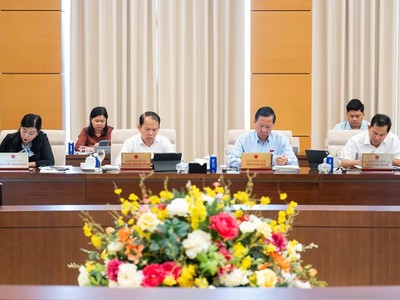 Phiên họp sáng 5/9 của Uỷ ban Thường vụ Quốc hội.