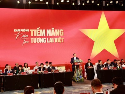 Thủ tướng Chính phủ và những câu hỏi gửi gắm trách nhiệm với doanh nhân trẻ 