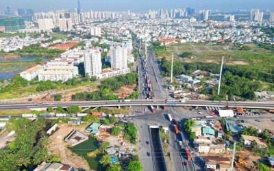 Nút giao Mỹ Thủy hiện mới đầu tư được một phần nên chưa giải quyết được tình trạng kẹt xe vào Cảng Cát Lái. Ảnh: Lê Toàn