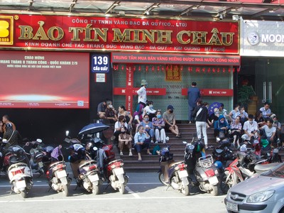 Giá vàng và hai yếu tố chi phối