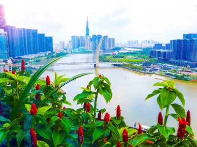 Năm 2025, GRDP Thành phố ước đạt 3 triệu tỷ đồng, tăng hơn 1,4 lần so với 2020, chiếm 23,1% GDP cả nước. Ảnh: Lê Toàn.