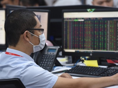 Yêu cầu rút ngắn tối đa thời gian mở tài khoản cho nhà đầu tư gián tiếp nước ngoài 