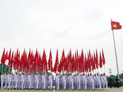 Phát triển đối với Việt Nam không đơn thuần là làm giàu, mà là bước đi sinh tồn và định vị chiến lược, nâng tầm quốc gia trước thế giới trong thế kỷ XXI