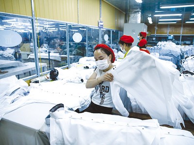 Không có nguồn nhân lực chất lượng cao và có văn hóa tương xứng, không có bất cứ sự phát triển kinh tế nào như mong muốn, càng không thể nói tới sự bền vững và nhân văn của sự phát triển. Ảnh: Đức thanh 