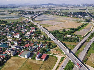 Các đại dự án hạ tầng cần nguồn vốn đầu tư nhà nước quy mô lớn. Ảnh: Dũng Minh 