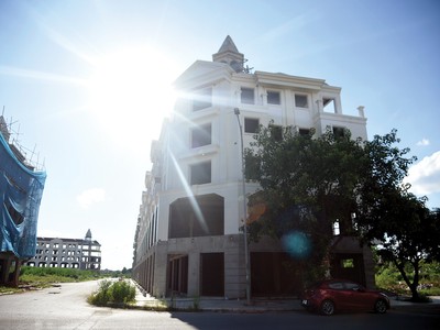 Nhà đầu tư có tiền mặt đã bắt đầu “xuống tiền” để thâu tóm các dự án, khu đất có vị trí đẹp…