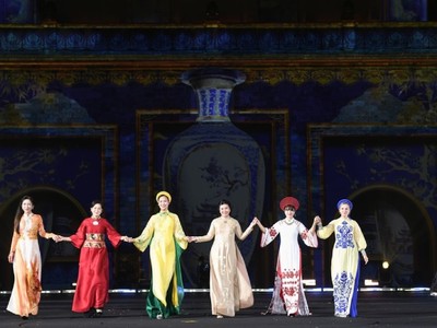 Một triệu lượt khách tham dự Lễ hội Văn hóa Thế giới Hà Nội lần thứ nhất 