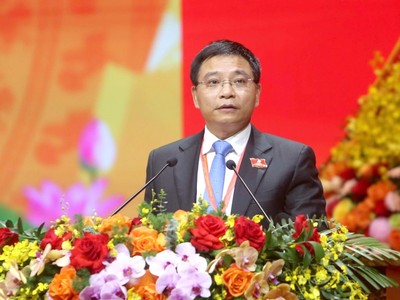 Bí thư Đảng ủy, Bộ trưởng Bộ Tài chính Nguyễn Văn Thắng trình bày tham luận tại Đại hội Đại biểu Đảng bộ Chính phủ lần thứ I, nhiệm kỳ 2025 - 2030.