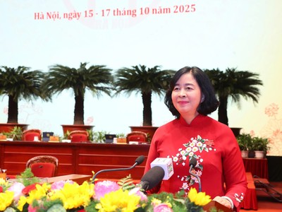 Bà Bùi Thị Minh Hoài tiếp tục giữ chức Bí thư Thành ủy Hà Nội khóa XVIII.