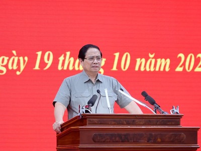 Thủ tướng Phạm Minh Chính chủ trì Hội nghị về tình hình triển khai các dự án đường cao tốc khu vực Đồng bằng sông Cửu Long.