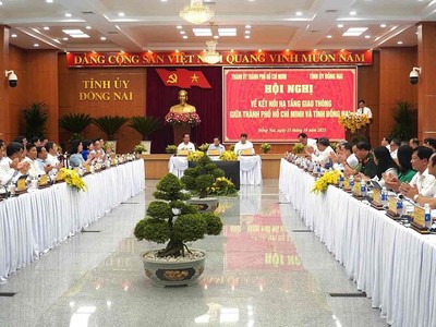 TP.HCM và Đồng Nai bàn kế hoạch đầu tư loạt dự án hạ tầng trọng điểm 